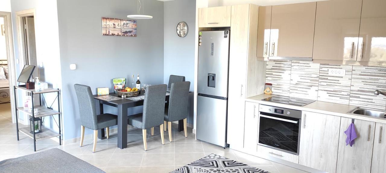 Spiros - Full Renovated House 2022 Daire Mármaron Dış mekan fotoğraf